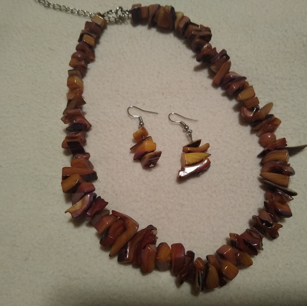 Earring and necklace set
